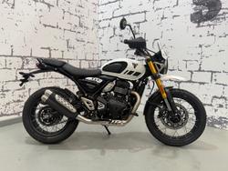 2025 Triumph Scrambler 400 XC Scrambler White