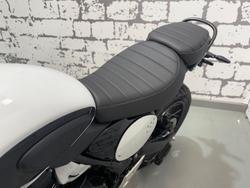 2025 Triumph Scrambler 400 XC Scrambler White