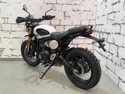 2025 Triumph Scrambler 400 XC Scrambler White
