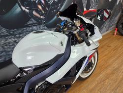 2010 Suzuki GSX-R600 WHITE