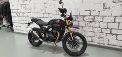 2025 Triumph Scrambler 400 XC Scrambler Grey