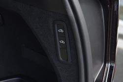 2025 Volvo XC90 Ultra T8 Plug-In Hybrid Dark MY26 AWD Crystal White