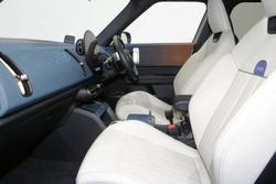 2024 MINI
                Countryman S Favoured