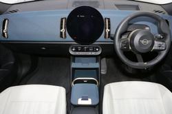 2024 MINI
                Countryman S Favoured