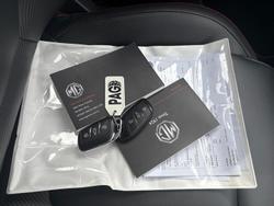 2023 MG
                ZST Essence