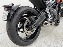 2025 Triumph TRIDENT 660 Red