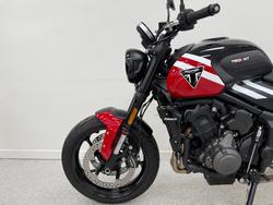 2025 Triumph TRIDENT 660 Red