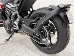2025 Triumph TRIDENT 660 Red