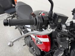 2025 Triumph TRIDENT 660 Red