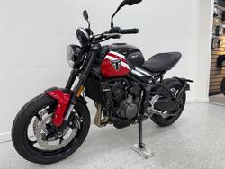 2025 Triumph TRIDENT 660 Red