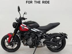 2025 Triumph TRIDENT 660 Red