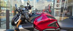 2024 Honda CB650RAC RED