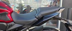 2024 Honda CB650RAC RED