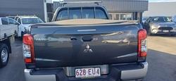 2022 Mitsubishi
Triton GLX