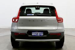 2022 Volvo XC40 Plus B4