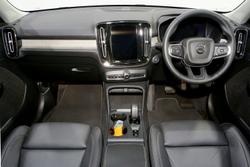 2022 Volvo XC40 Plus B4