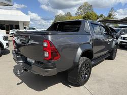 2022 Toyota
Hilux Rogue