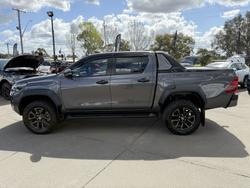 2022 Toyota
Hilux Rogue