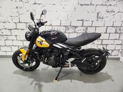 2025 Triumph Trident 660 Trident Black