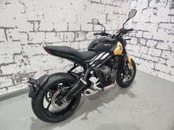 2025 Triumph Trident 660 Trident Black