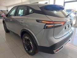 2025 Nissan QASHQAI ST-L