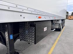 2015 Gray Star
St3 32 Pallet -28 Freezer B Double Double Stacker Rear Evap