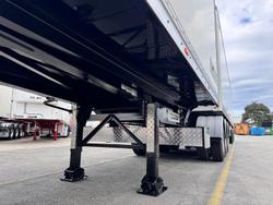 2015 Gray Star
St3 32 Pallet -28 Freezer B Double Double Stacker Rear Evap