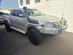 2015 Nissan
                Navara ST