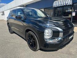 2023 Mitsubishi Outlander LS Black Edition