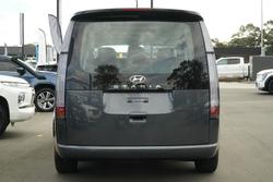 2021 Hyundai STARIA Highlander