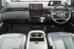 2021 Hyundai STARIA Highlander