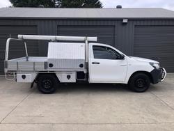 2015 Toyota Hilux Workmate TGN121R 4x2 Glacier White