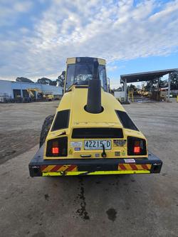 2011 BOMAG Bw216d-4 Smooth Drum Roller Yellow