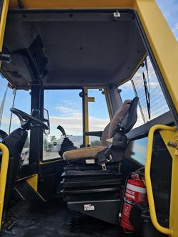 2011 BOMAG Bw216d-4 Smooth Drum Roller Yellow