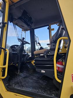 2011 BOMAG Bw216d-4 Smooth Drum Roller Yellow