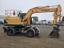 2018 Hyundai R140w-9