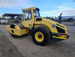 2011 BOMAG Bw216d-4 Smooth Drum Roller Yellow