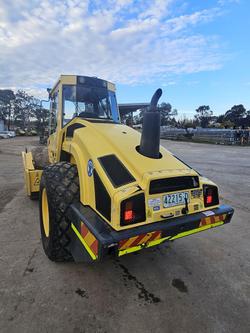 2011 BOMAG Bw216d-4 Smooth Drum Roller Yellow