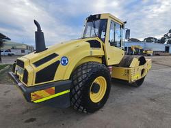 2011 BOMAG Bw216d-4 Smooth Drum Roller Yellow