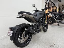 2023 HUSQVARNA SVARTPILEN 401 Black