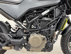 2023 HUSQVARNA SVARTPILEN 401 Black
