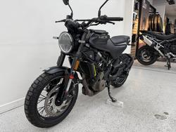 2023 HUSQVARNA SVARTPILEN 401 Black