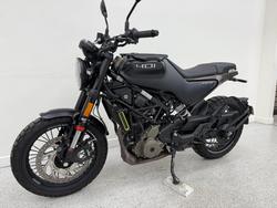 2023 HUSQVARNA SVARTPILEN 401 Black