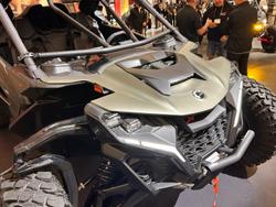 2025 Can-Am MAVERICK R X rc SAS Maverick Green