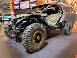 2025 Can-Am MAVERICK R X rc SAS Maverick Green