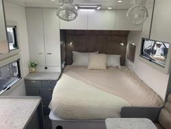 2025 Urban Caravans Skt Signature Series