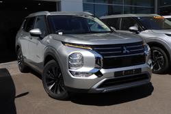 2025 Mitsubishi Outlander LS