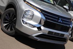 2025 Mitsubishi Outlander LS