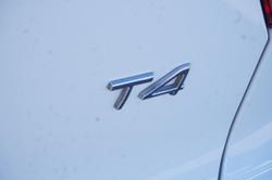 2020 Volvo
                XC40 T4 Momentum