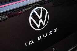 2025 Volkswagen ID. Buzz Pro BEV560